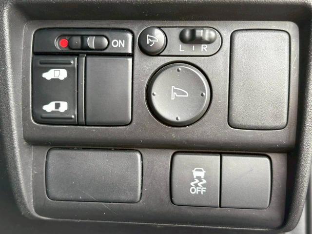 フリード GH 電動スライドドア ナビ TV ETC バックモニター ヘッドライトHID オートライト スマートキー オートエアコン 電動格納ミラー サイドバイザー パワーウィンドウ VSA 純正ホイールキャップ(23枚目)