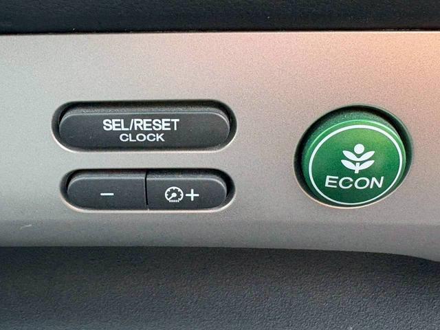 フリード GH 電動スライドドア ナビ TV ETC バックモニター ヘッドライトHID オートライト スマートキー オートエアコン 電動格納ミラー サイドバイザー パワーウィンドウ VSA 純正ホイールキャップ(24枚目)