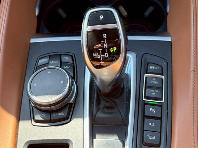 X6 xDrive 35i メーカーマルチナビ・本革シート・フルセグTV・バックカメラ・シートヒーター・コーナーセンサー・ETC・ドラレコ・メモリーパワーシート・純正20インチAW・パドルシフト・BANG&OLUFSENサウンド(11枚目)