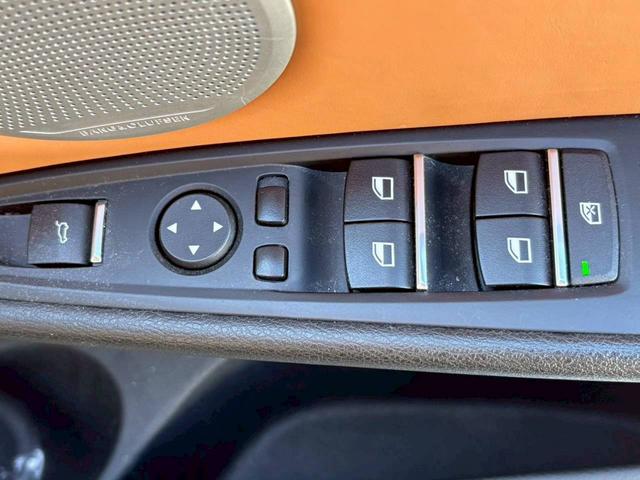 X6 xDrive 35i メーカーマルチナビ・本革シート・フルセグTV・バックカメラ・シートヒーター・コーナーセンサー・ETC・ドラレコ・メモリーパワーシート・純正20インチAW・パドルシフト・BANG&OLUFSENサウンド(30枚目)