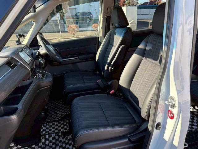 フリード Ｇ・ホンダセンシング　無限エアロ・両側電動スライドドア・純正ナビ・バックカメラ・フルセグＴＶ・ワンオーナー・ホンダセンシング・デジタルメーター・クルーズコントロール・ＬＥＤヘッドライト・純正アルミ・プッシュスタート・ＥＴＣ（12枚目）