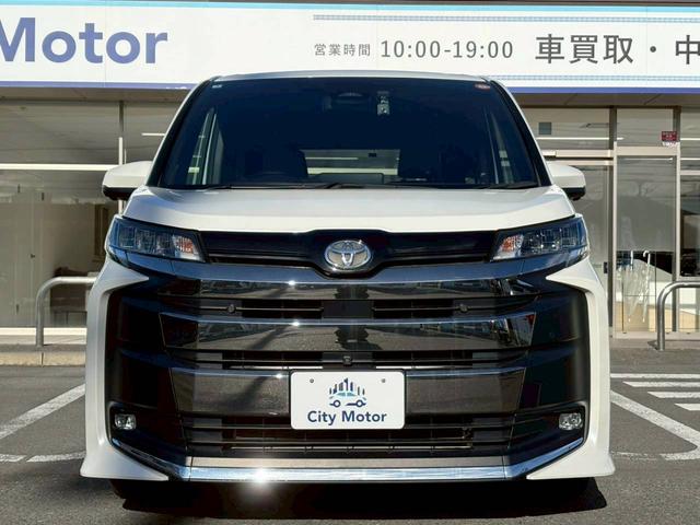 ノア Ｓ－Ｚ　純正ディスプレイオーディオ・セーフティセンス・両側電動スライドドア・パノラミックビューモニター・ＢＳＭ・ユニバーサルステップ・デジタルインナーミラー・シートヒーター・パワーバックドア・ＥＴＣ・純正ＡＷ（2枚目）