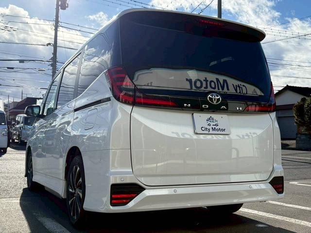 ノア Ｓ－Ｚ　純正ディスプレイオーディオ・セーフティセンス・両側電動スライドドア・パノラミックビューモニター・ＢＳＭ・ユニバーサルステップ・デジタルインナーミラー・シートヒーター・パワーバックドア・ＥＴＣ・純正ＡＷ（9枚目）