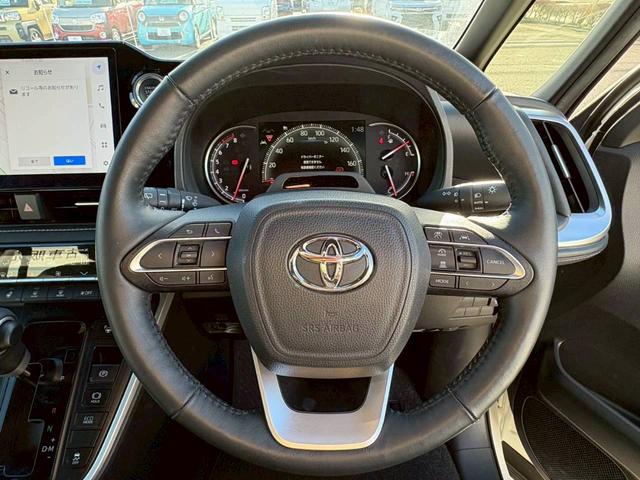 ノア Ｓ－Ｚ　純正ディスプレイオーディオ・セーフティセンス・両側電動スライドドア・パノラミックビューモニター・ＢＳＭ・ユニバーサルステップ・デジタルインナーミラー・シートヒーター・パワーバックドア・ＥＴＣ・純正ＡＷ（16枚目）