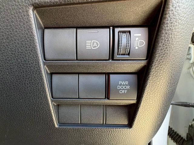 ノア Ｓ－Ｚ　純正ディスプレイオーディオ・セーフティセンス・両側電動スライドドア・パノラミックビューモニター・ＢＳＭ・ユニバーサルステップ・デジタルインナーミラー・シートヒーター・パワーバックドア・ＥＴＣ・純正ＡＷ（23枚目）