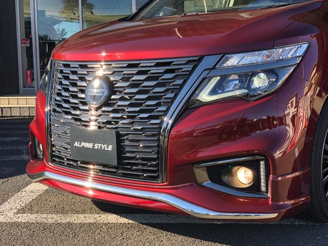 エルグランド ２５０ハイウェイスターＳ　アーバンクロム　純正ナビ／ドラレコ（ナビ連動）／ＥＴＣ／バックカメラ／インテリジェント　アラウンドビューモニター／地デジ／両側パワスラ／クルコン／純正アルミホイール１８インチ／助手席オットマン／プッシュスタート（19枚目）