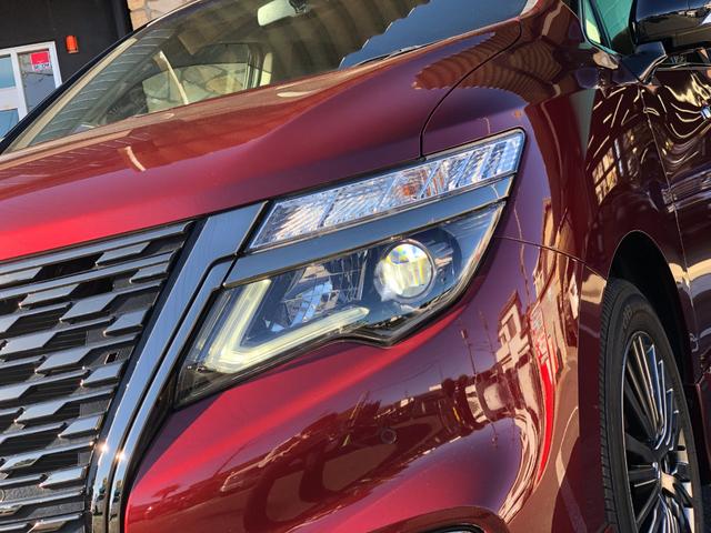 エルグランド ２５０ハイウェイスターＳ　アーバンクロム　純正ナビ／ドラレコ（ナビ連動）／ＥＴＣ／バックカメラ／インテリジェント　アラウンドビューモニター／地デジ／両側パワスラ／クルコン／純正アルミホイール１８インチ／助手席オットマン／プッシュスタート（20枚目）