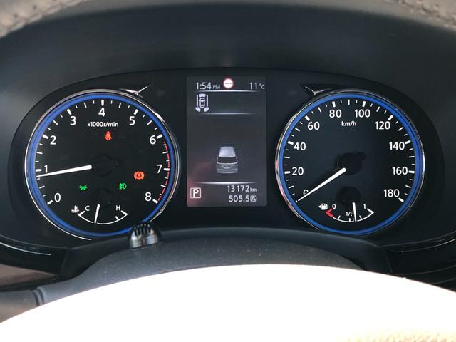 エルグランド ２５０ハイウェイスターＳ　アーバンクロム　純正ナビ／ドラレコ（ナビ連動）／ＥＴＣ／バックカメラ／インテリジェント　アラウンドビューモニター／地デジ／両側パワスラ／クルコン／純正アルミホイール１８インチ／助手席オットマン／プッシュスタート（44枚目）