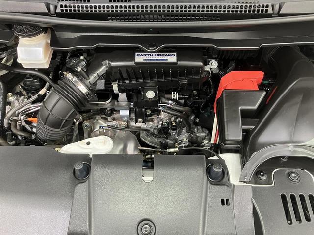 ステップワゴンスパーダ スパーダ・クールスピリットホンダセンシング　１年保証（走行距離無制限）　禁煙車　純正メモリーナビ　Ｂｌｕｅｔｏｏｔｈ　ＥＴＣ２．０　ドラレコ　両側電動スライドドア　前席シートヒーター　バックカメラ　サイドカーテンエアバッグ　ワンオーナー（5枚目）