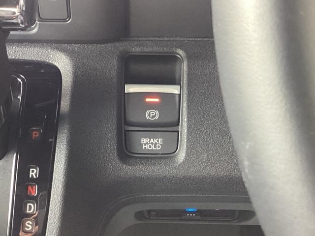 Ｎ－ＢＯＸカスタム ターボ　禁煙　当社元試乗車　ホンダセンシング　純正９インチナビ　ミュージックサーバー　Ｂｌｕｅｔｏｏｔｈ　ＵＳＢ　フルセグ　リアカメラ　ＥＴＣ　両側電動ドア　純正フロントドラレコ　シートヒーター　パドルシフト（15枚目）