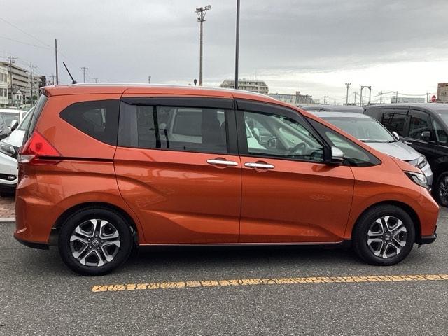 フリード クロスター・ホンダセンシング　禁煙車　ワンオーナー　点検パック当社実施済み　ナビ　ミュージックサーバー　Ｂｌｕｅｔｏｏｔｈ　ＵＳＢ　フルセグ　リアカメラ　ＥＴＣ　シートヒーター　純正前後ドラレコ　両側電動ドア　ＬＥＤ　ドアバイザー（31枚目）
