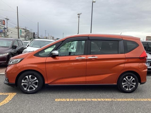 フリード クロスター・ホンダセンシング　禁煙車　ワンオーナー　点検パック当社実施済み　ナビ　ミュージックサーバー　Ｂｌｕｅｔｏｏｔｈ　ＵＳＢ　フルセグ　リアカメラ　ＥＴＣ　シートヒーター　純正前後ドラレコ　両側電動ドア　ＬＥＤ　ドアバイザー（32枚目）