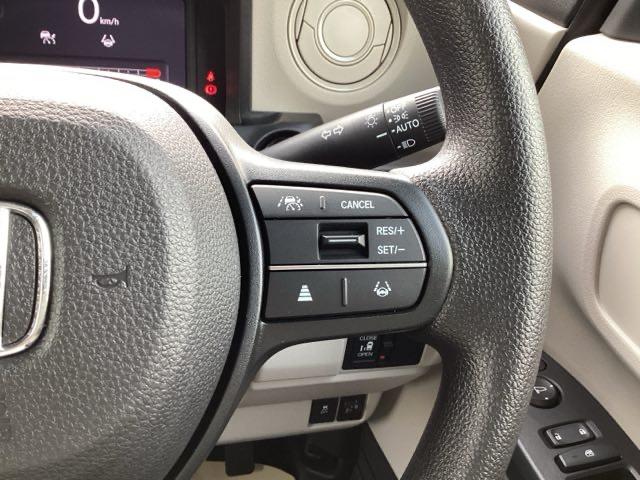 Ｎ－ＢＯＸ ベースグレード　禁煙車　当社元試乗車　ホンダセンシング　純正９インチナビ　ミュージックサーバー　Ｂｌｕｅｔｏｏｔｈ　ＵＳＢ　フルセグ　リアカメラ　ＥＴＣ　助手席側電動ドア　純正フロントドラレコ　カーテンエアバッグ（16枚目）