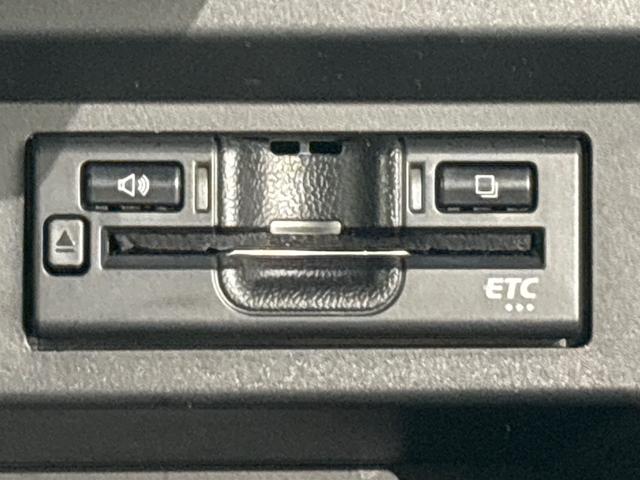 ソリオバンディット ハイブリッドMV 禁煙車 ワンオーナー 純正8インチナビ ミュージックサーバー Bluetooth USB フルセグ 全周囲カメラ ETC シートヒーター 両側パワースライドドア LED リアサンシェード Bモニター(23枚目)