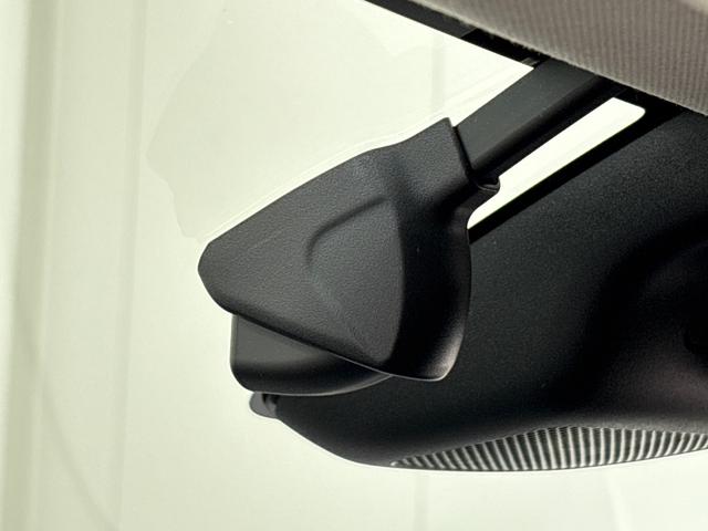 ホンダ純正フロントドライブレコーダー★イザというときに「録画されてなかった」では済まされませんので、メーカー純正がオススメです