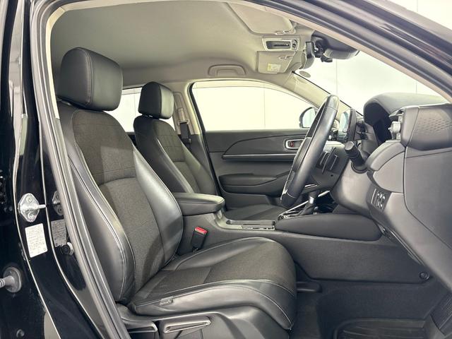 ★フロントシート★自然な姿勢のままでいられるシートが、運転しやすさと疲れにくさを感じさせてくれるはずです♪