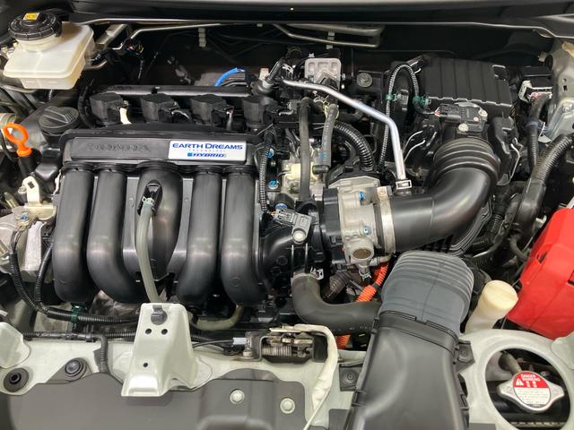 フィットハイブリッド Ｌホンダセンシング　禁煙車　ワンオーナー　点検パック当社実施済み　４ＷＤ　ナビ　Ｂｌｕｅｔｏｏｔｈ　フルセグ　リアカメラ　ＥＴＣ　サイドカーテンエアバッグ　ＬＥＤヘッドライト　ＬＥＤフォグライト　１５インチアルミ　ＵＳＢ（4枚目）