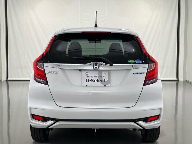 フィットハイブリッド Ｌホンダセンシング　禁煙車　ワンオーナー　点検パック当社実施済み　４ＷＤ　ナビ　Ｂｌｕｅｔｏｏｔｈ　フルセグ　リアカメラ　ＥＴＣ　サイドカーテンエアバッグ　ＬＥＤヘッドライト　ＬＥＤフォグライト　１５インチアルミ　ＵＳＢ（11枚目）