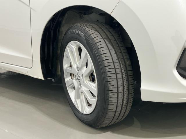 フィットハイブリッド Ｌホンダセンシング　禁煙車　ワンオーナー　点検パック当社実施済み　４ＷＤ　ナビ　Ｂｌｕｅｔｏｏｔｈ　フルセグ　リアカメラ　ＥＴＣ　サイドカーテンエアバッグ　ＬＥＤヘッドライト　ＬＥＤフォグライト　１５インチアルミ　ＵＳＢ（14枚目）