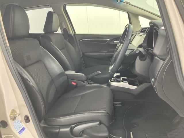 フィットハイブリッド Ｌホンダセンシング　禁煙車　ワンオーナー　点検パック当社実施済み　４ＷＤ　ナビ　Ｂｌｕｅｔｏｏｔｈ　フルセグ　リアカメラ　ＥＴＣ　サイドカーテンエアバッグ　ＬＥＤヘッドライト　ＬＥＤフォグライト　１５インチアルミ　ＵＳＢ（32枚目）