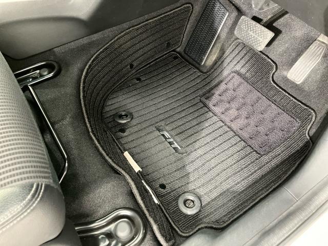 フィットハイブリッド Ｌホンダセンシング　禁煙車　ワンオーナー　点検パック当社実施済み　４ＷＤ　ナビ　Ｂｌｕｅｔｏｏｔｈ　フルセグ　リアカメラ　ＥＴＣ　サイドカーテンエアバッグ　ＬＥＤヘッドライト　ＬＥＤフォグライト　１５インチアルミ　ＵＳＢ（33枚目）