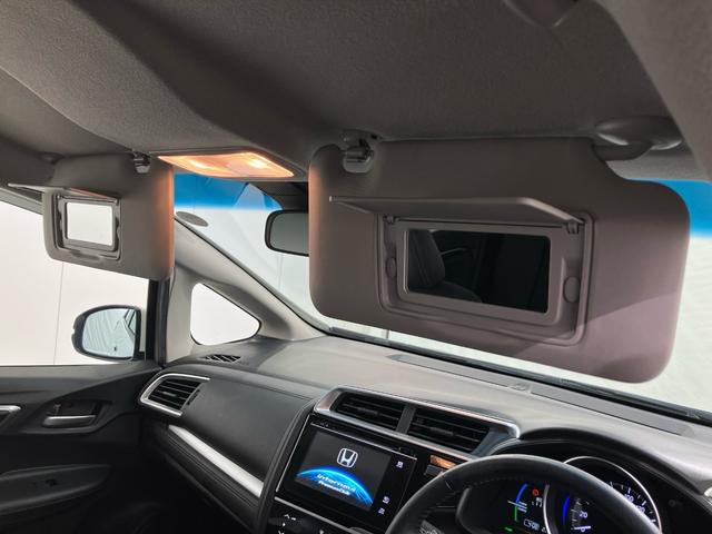 フィットハイブリッド Ｌホンダセンシング　禁煙車　ワンオーナー　点検パック当社実施済み　４ＷＤ　ナビ　Ｂｌｕｅｔｏｏｔｈ　フルセグ　リアカメラ　ＥＴＣ　サイドカーテンエアバッグ　ＬＥＤヘッドライト　ＬＥＤフォグライト　１５インチアルミ　ＵＳＢ（35枚目）