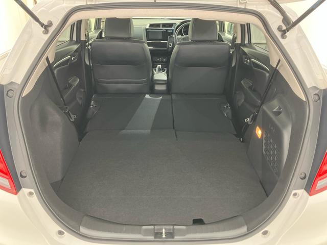 フィットハイブリッド Ｌホンダセンシング　禁煙車　ワンオーナー　点検パック当社実施済み　４ＷＤ　ナビ　Ｂｌｕｅｔｏｏｔｈ　フルセグ　リアカメラ　ＥＴＣ　サイドカーテンエアバッグ　ＬＥＤヘッドライト　ＬＥＤフォグライト　１５インチアルミ　ＵＳＢ（42枚目）