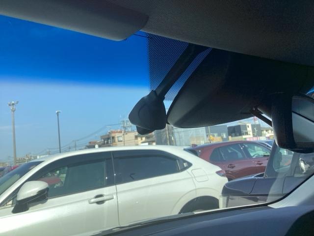 万が一の事故にあった場合でも、ドライブレコーダーがその瞬間の映像を記録しています！事故だけでなく、楽しいお出かけの風景なども録画してくれています。