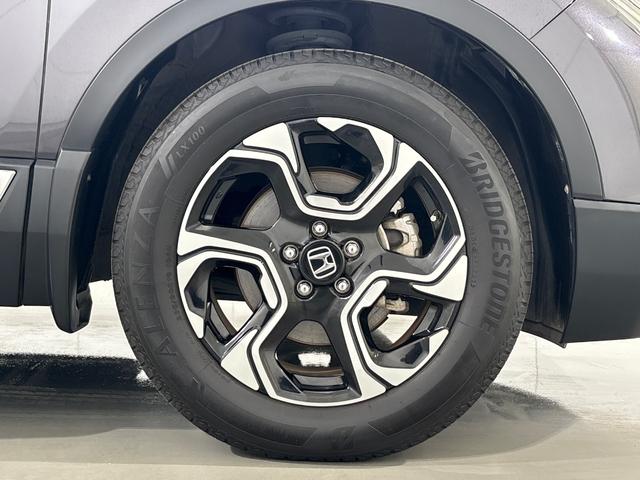 ★純正アルミホイール★視線を奪う足元が、ドライビングをさらに輝かせます♪