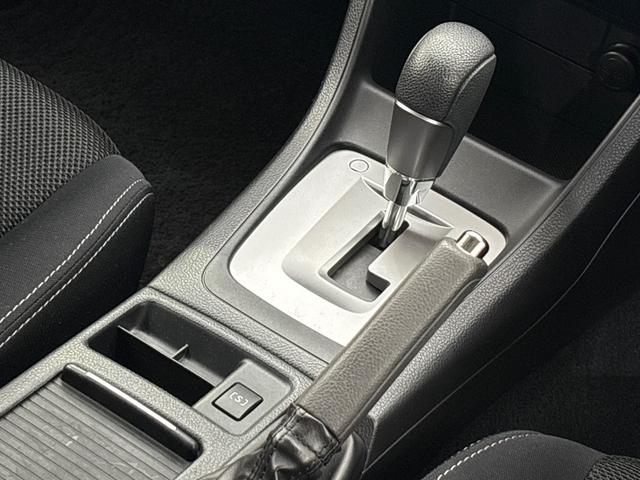 ＸＶ ２．０ｉ－Ｌアイサイト　禁煙車　ワンオーナー　ナビ　ミュージックサーバー　Ｂｌｕｅｔｏｏｔｈ　フルセグ　ＥＴＣ　ディスチャージヘッドライト　オートライトコントロール　フォグライト　パドルシフト　純正１７インチアルミホイール（25枚目）