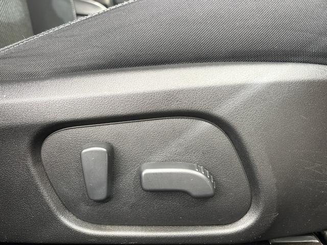 ＸＶ ２．０ｉ－Ｌアイサイト　禁煙車　ワンオーナー　ナビ　ミュージックサーバー　Ｂｌｕｅｔｏｏｔｈ　フルセグ　ＥＴＣ　ディスチャージヘッドライト　オートライトコントロール　フォグライト　パドルシフト　純正１７インチアルミホイール（30枚目）