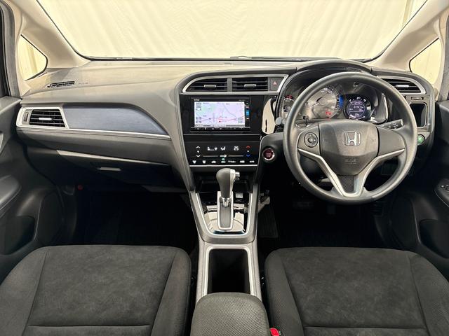 シャトル Ｇ　禁煙車　ワンオーナー　点検パック当社実施済み　ナビ　Ｂｌｕｅｔｏｏｔｈ　フルセグ　リアカメラ　ＥＴＣ　スマートキー　ＬＥＤ　オートライトコントロール　横滑り防止システム　ドアバイザー　両席エアバック（16枚目）