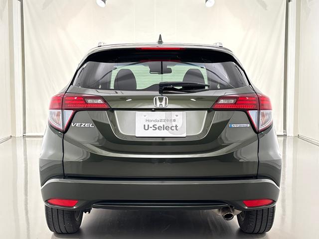 ヴェゼル ハイブリッドＺ　ワンオーナー　点検パック当社実施済み　純正ナビ　Ｂｌｕｅｔｏｏｔｈ　ＵＳＢ　フルセグ　リアカメラ　ＥＴＣ　衝突被害軽減ブレーキ　カーテンエアバッグ　シートヒーター　ＬＥＤ　純正１７インチアルミホイール（10枚目）