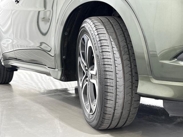 ヴェゼル ハイブリッドＺ　ワンオーナー　点検パック当社実施済み　純正ナビ　Ｂｌｕｅｔｏｏｔｈ　ＵＳＢ　フルセグ　リアカメラ　ＥＴＣ　衝突被害軽減ブレーキ　カーテンエアバッグ　シートヒーター　ＬＥＤ　純正１７インチアルミホイール（12枚目）