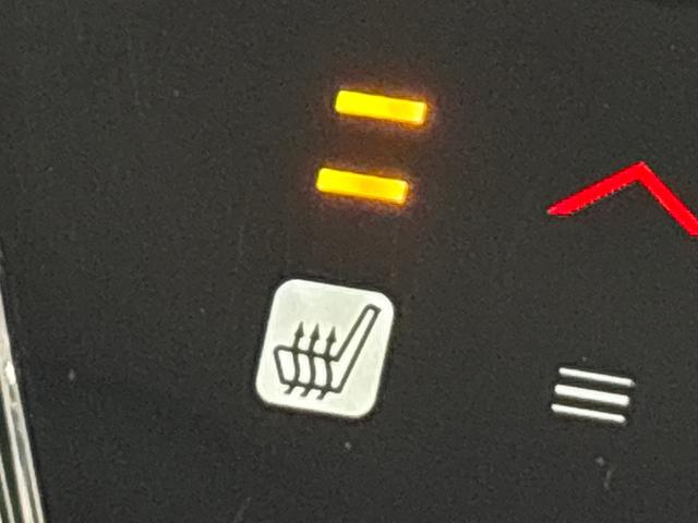 ヴェゼル ハイブリッドＺ　ワンオーナー　点検パック当社実施済み　純正ナビ　Ｂｌｕｅｔｏｏｔｈ　ＵＳＢ　フルセグ　リアカメラ　ＥＴＣ　衝突被害軽減ブレーキ　カーテンエアバッグ　シートヒーター　ＬＥＤ　純正１７インチアルミホイール（26枚目）