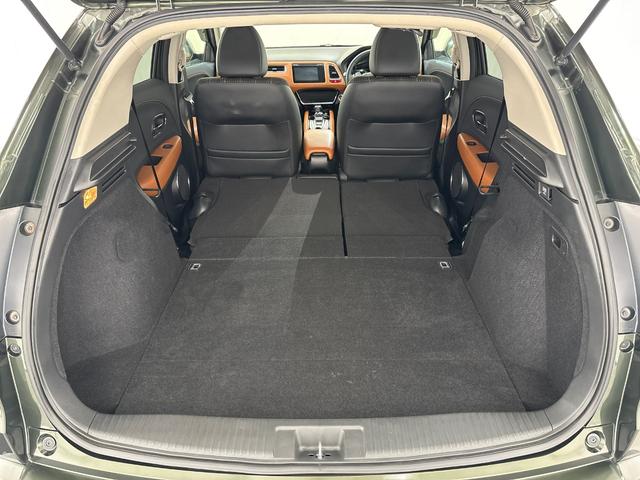 ヴェゼル ハイブリッドＺ　ワンオーナー　点検パック当社実施済み　純正ナビ　Ｂｌｕｅｔｏｏｔｈ　ＵＳＢ　フルセグ　リアカメラ　ＥＴＣ　衝突被害軽減ブレーキ　カーテンエアバッグ　シートヒーター　ＬＥＤ　純正１７インチアルミホイール（41枚目）