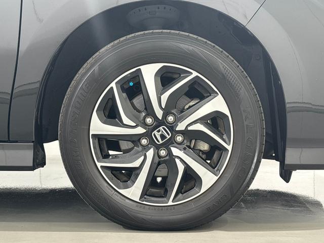 ステップワゴンスパーダ スパーダホンダセンシング　ワンオーナー　点検パック当社実施済み　４ＷＤ　純正１０インチナビ　ミュージックサーバー　Ｂｌｕｅｔｏｏｔｈ　ＵＳＢ　フルセグ　リアカメラ　ＥＴＣ２．０　純正前後ドラレコ　両側電動ドア　ＬＥＤ　ナビＴＶ（15枚目）