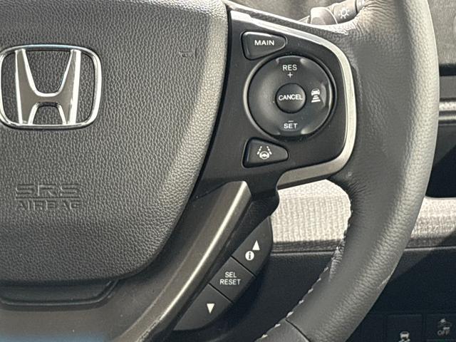 ステップワゴンスパーダ スパーダホンダセンシング　ワンオーナー　点検パック当社実施済み　４ＷＤ　純正１０インチナビ　ミュージックサーバー　Ｂｌｕｅｔｏｏｔｈ　ＵＳＢ　フルセグ　リアカメラ　ＥＴＣ２．０　純正前後ドラレコ　両側電動ドア　ＬＥＤ　ナビＴＶ（20枚目）