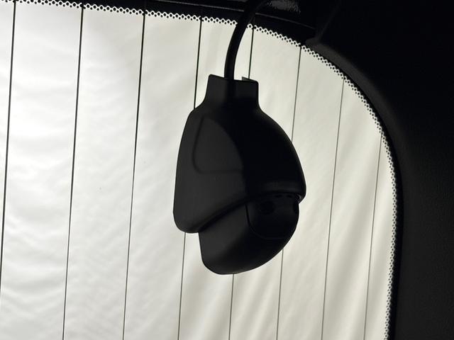 ステップワゴンスパーダ スパーダホンダセンシング　ワンオーナー　点検パック当社実施済み　４ＷＤ　純正１０インチナビ　ミュージックサーバー　Ｂｌｕｅｔｏｏｔｈ　ＵＳＢ　フルセグ　リアカメラ　ＥＴＣ２．０　純正前後ドラレコ　両側電動ドア　ＬＥＤ　ナビＴＶ（25枚目）