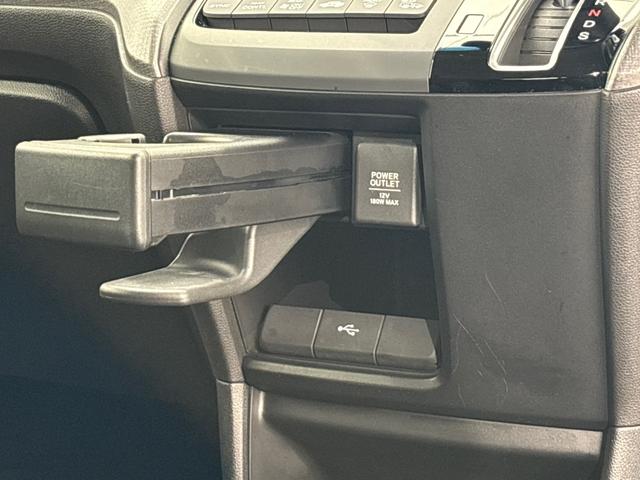 ステップワゴンスパーダ スパーダホンダセンシング　ワンオーナー　点検パック当社実施済み　４ＷＤ　純正１０インチナビ　ミュージックサーバー　Ｂｌｕｅｔｏｏｔｈ　ＵＳＢ　フルセグ　リアカメラ　ＥＴＣ２．０　純正前後ドラレコ　両側電動ドア　ＬＥＤ　ナビＴＶ（32枚目）