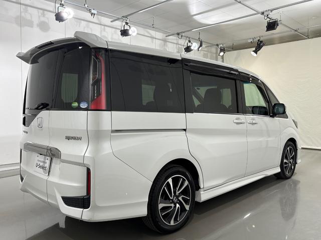 ステップワゴンスパーダ スパーダ・クールスピリットホンダセンシング　禁煙車　ワンオーナー　純正９インチナビ　後席モニター　ミュージックサーバー　Ｂｌｕｅｔｏｏｔｈ　ＵＳＢ　フルセグ　マルチビューカメラ　ＥＴＣ　シートヒーター　両側電動ドア　ＬＥＤ　純正１７インチアルミ（11枚目）