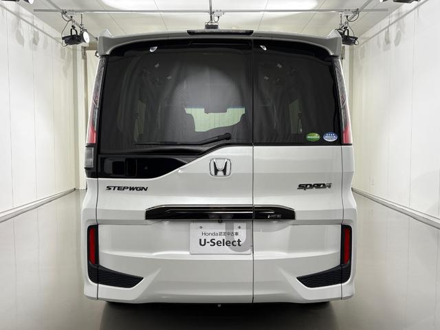 ステップワゴンスパーダ スパーダ・クールスピリットホンダセンシング　禁煙車　ワンオーナー　純正９インチナビ　後席モニター　ミュージックサーバー　Ｂｌｕｅｔｏｏｔｈ　ＵＳＢ　フルセグ　マルチビューカメラ　ＥＴＣ　シートヒーター　両側電動ドア　ＬＥＤ　純正１７インチアルミ（12枚目）
