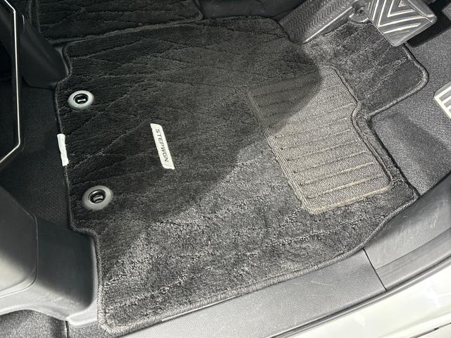 ステップワゴンスパーダ スパーダ・クールスピリットホンダセンシング　禁煙車　ワンオーナー　純正９インチナビ　後席モニター　ミュージックサーバー　Ｂｌｕｅｔｏｏｔｈ　ＵＳＢ　フルセグ　マルチビューカメラ　ＥＴＣ　シートヒーター　両側電動ドア　ＬＥＤ　純正１７インチアルミ（36枚目）