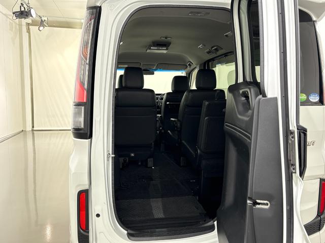 ステップワゴンスパーダ スパーダ・クールスピリットホンダセンシング　禁煙車　ワンオーナー　純正９インチナビ　後席モニター　ミュージックサーバー　Ｂｌｕｅｔｏｏｔｈ　ＵＳＢ　フルセグ　マルチビューカメラ　ＥＴＣ　シートヒーター　両側電動ドア　ＬＥＤ　純正１７インチアルミ（45枚目）