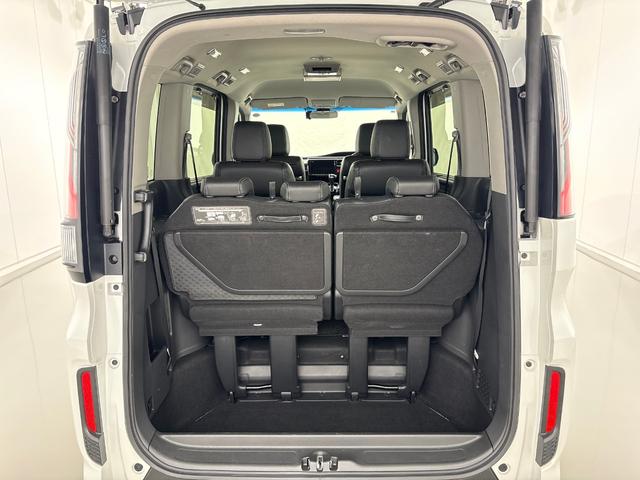 ステップワゴンスパーダ スパーダ・クールスピリットホンダセンシング　禁煙車　ワンオーナー　純正９インチナビ　後席モニター　ミュージックサーバー　Ｂｌｕｅｔｏｏｔｈ　ＵＳＢ　フルセグ　マルチビューカメラ　ＥＴＣ　シートヒーター　両側電動ドア　ＬＥＤ　純正１７インチアルミ（46枚目）