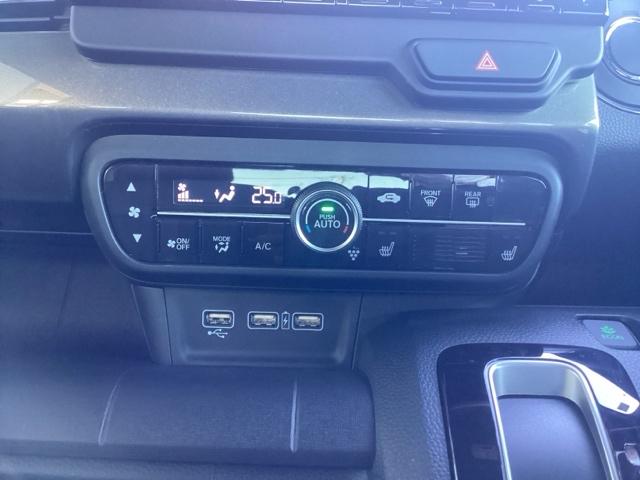 Ｎ－ＷＧＮカスタム Ｌ　禁煙車　当社元試乗車　９インチナビ　ミュージックサーバー　Ｂｌｕｅｔｏｏｔｈ　ＵＳＢ　フルセグ　リアカメラ　ＥＴＣ　純正ドラレコ　シートヒーター　ＬＥＤ　純正１４インチアルミホイール（10枚目）