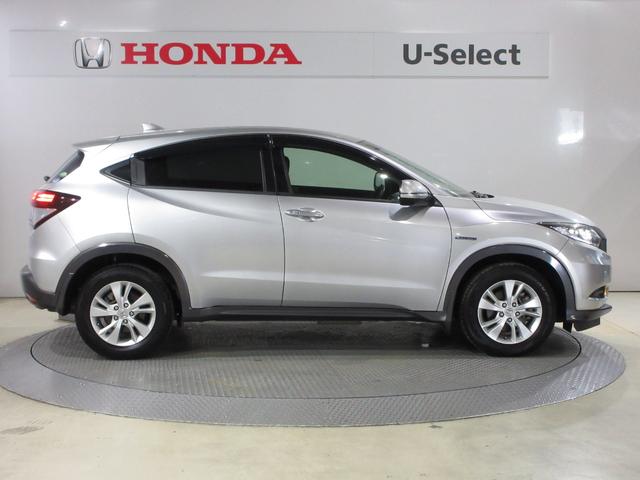 ヴェゼル ハイブリッドＸ　いまコレ＋フロアマット　禁煙車　ワンオーナー　点検パック当社実施済　ナビ　ミュージックサーバー　Ｂｌｕｅｔｏｏｔｈ　ＵＳＢ　フルセグ　リアカメラ　ＥＴＣ　サイドカーテンエアバッグ　衝突被害軽減ブレーキ（8枚目）