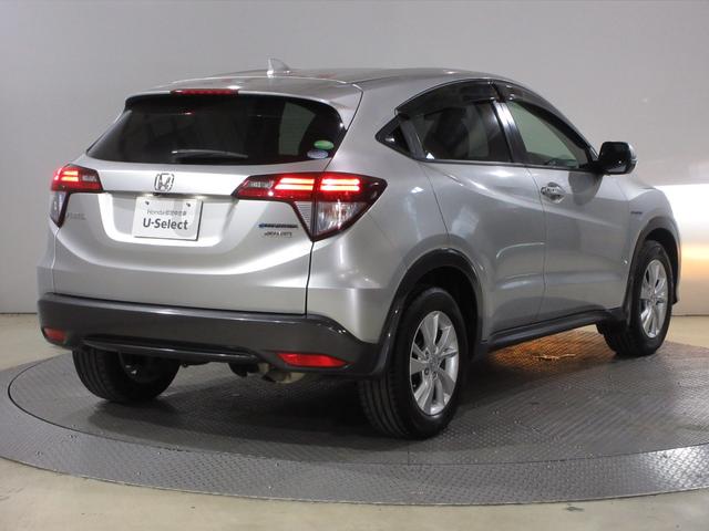 ヴェゼル ハイブリッドＸ　いまコレ＋フロアマット　禁煙車　ワンオーナー　点検パック当社実施済　ナビ　ミュージックサーバー　Ｂｌｕｅｔｏｏｔｈ　ＵＳＢ　フルセグ　リアカメラ　ＥＴＣ　サイドカーテンエアバッグ　衝突被害軽減ブレーキ（9枚目）