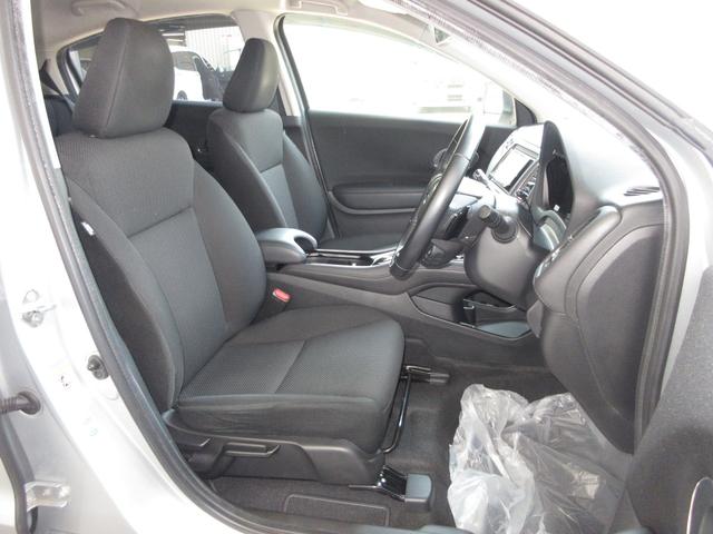 ヴェゼル ハイブリッドＸ　いまコレ＋フロアマット　禁煙車　ワンオーナー　点検パック当社実施済　ナビ　ミュージックサーバー　Ｂｌｕｅｔｏｏｔｈ　ＵＳＢ　フルセグ　リアカメラ　ＥＴＣ　サイドカーテンエアバッグ　衝突被害軽減ブレーキ（21枚目）