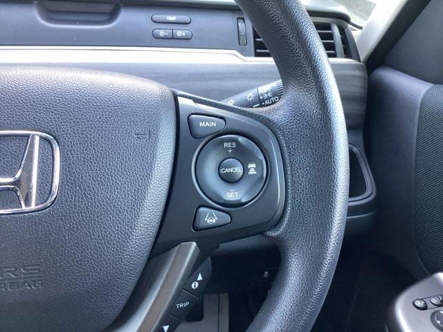 フリードハイブリッド ハイブリッド・Ｇブラックスタイル　禁煙車　純正９インチナビ　後席モニター　ミュージックサーバー　Ｂｌｕｅｔｏｏｔｈ　ＵＳＢ　フルセグ　リアカメラ　ＥＴＣ　シートヒーター　両側電動ドア　ＬＥＤ　純正１５インチアルミホイール　Ｗ電動ドア（16枚目）